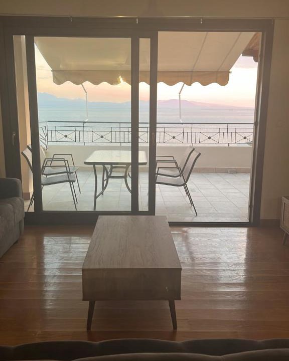 Menidion House | Panorama