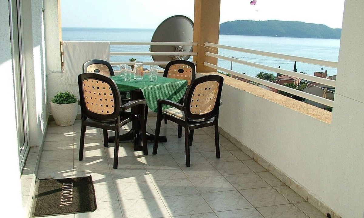 Rafajlovici Apartment | Panoramic view apartmen