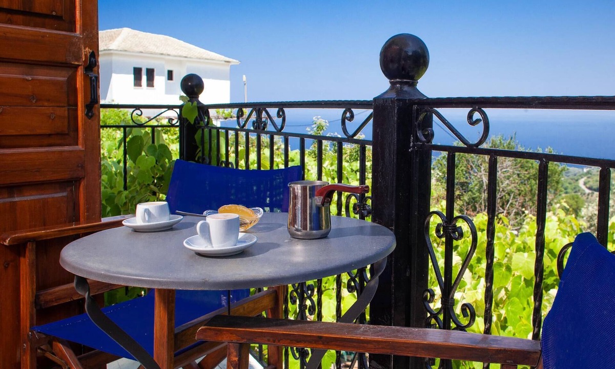 Agios Dimitrios Apartment | Paradeisos Double Room With Balcony 5
