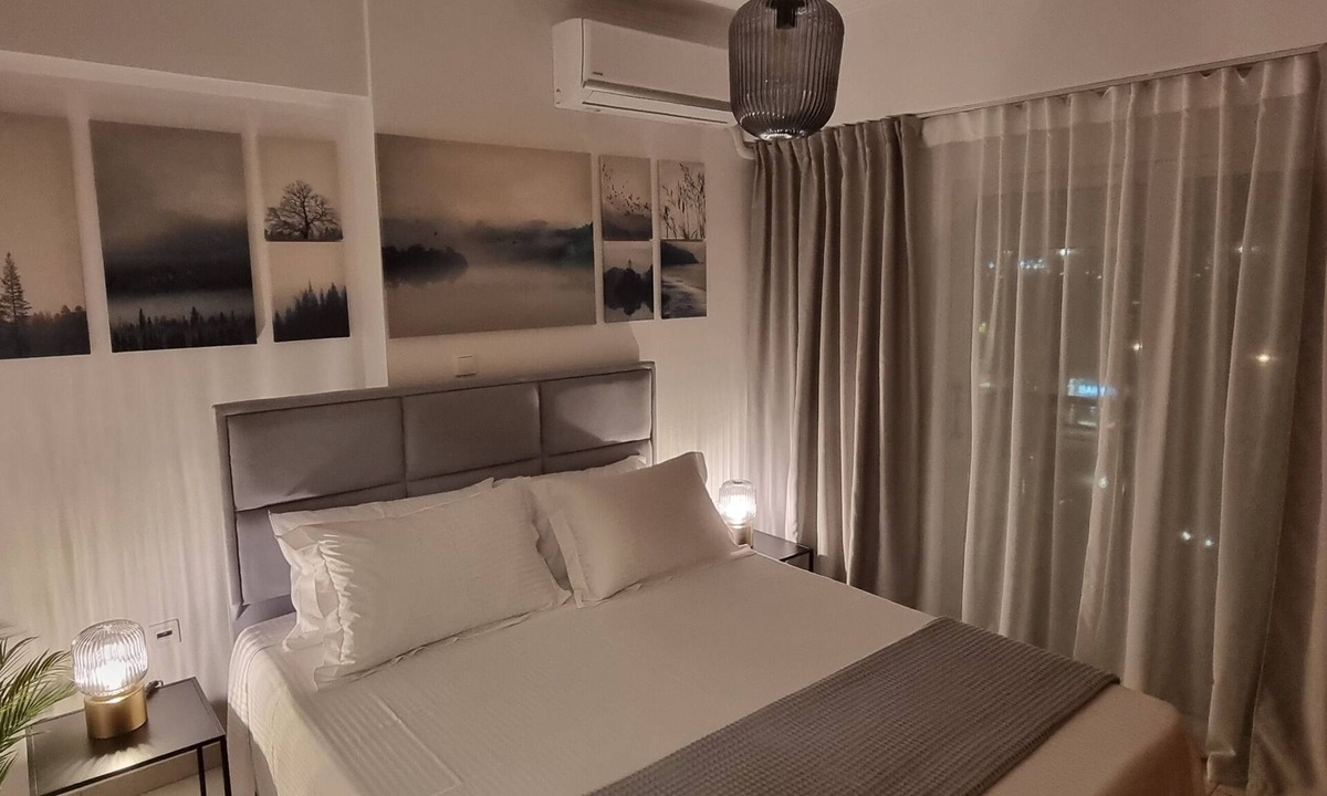 Keratsini-Drapetsona Apartment | ParkView - PS4. Next to the Metro, the Piraeus Port and Lipasmata Festival Park!