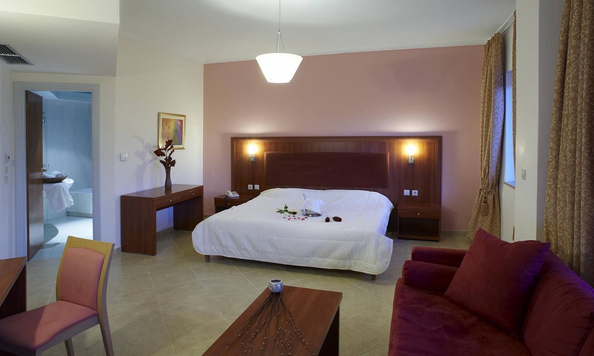 Acharnes Hotel | Parnis Palace Hotel Suites