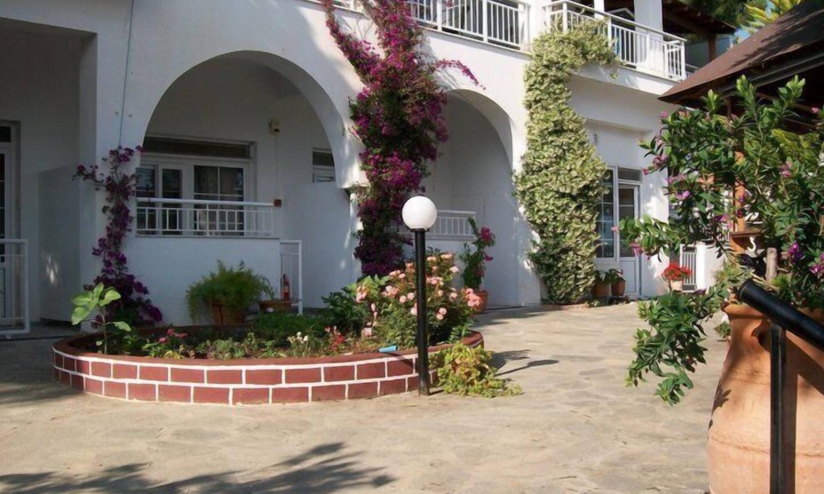 Psakoudia Apartment | Paschalia Sea View Studios