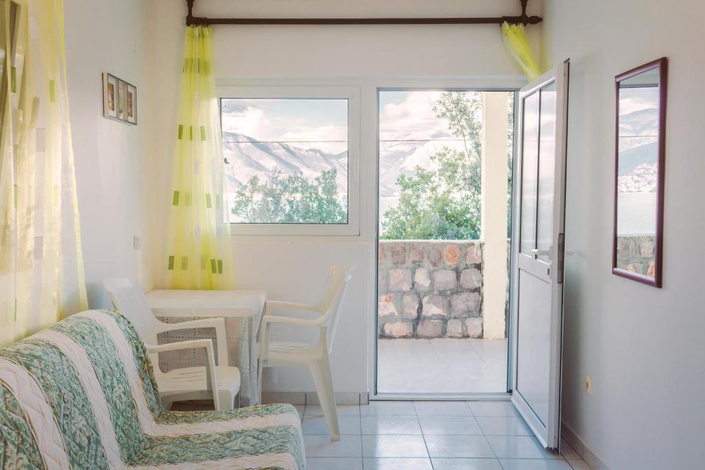 Krasici Apartment | Peak Paradise Villa