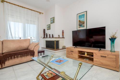 Alexandroupoli Apartment | Peak & Tide