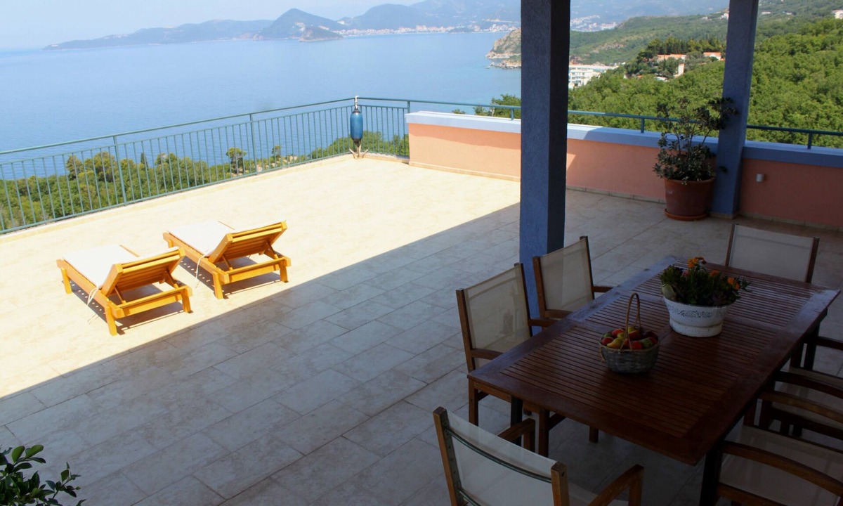Krstac Apartment | Penthouse,two bedroms,two bathrooms,sea view ,140 m2,Pool