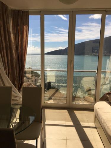 Topla Apartment | Penthouse View HN