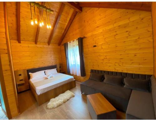 Okol Bed & Breakfast | Peraj Guesthouse