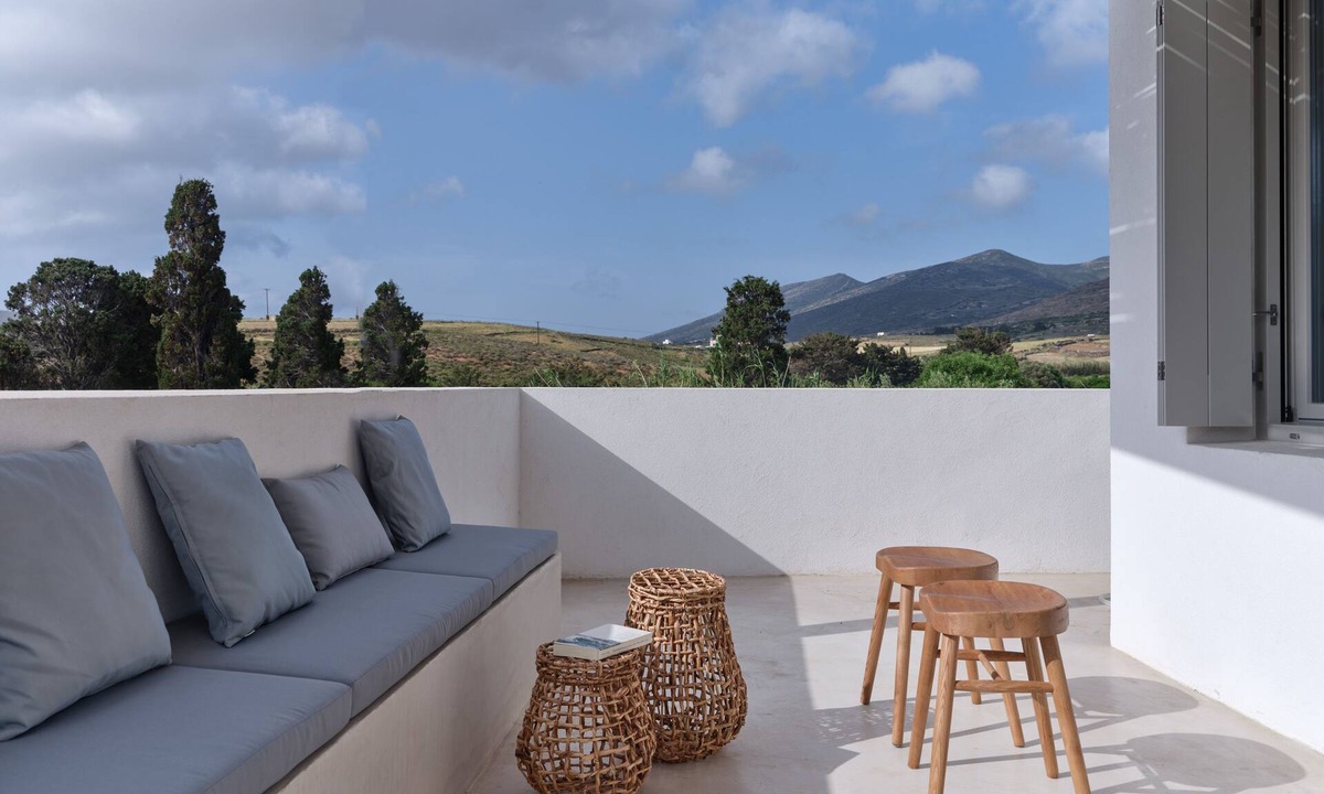 Piso Livadi Apartment | Perivoli Luxury Homes, Paros, Greece