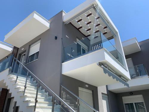 Paralia Ofryniou Apartment | Perla apartment