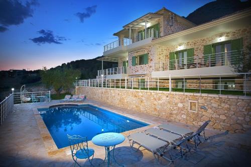 Igoumenitsa Apartment | Petra & Thalassa