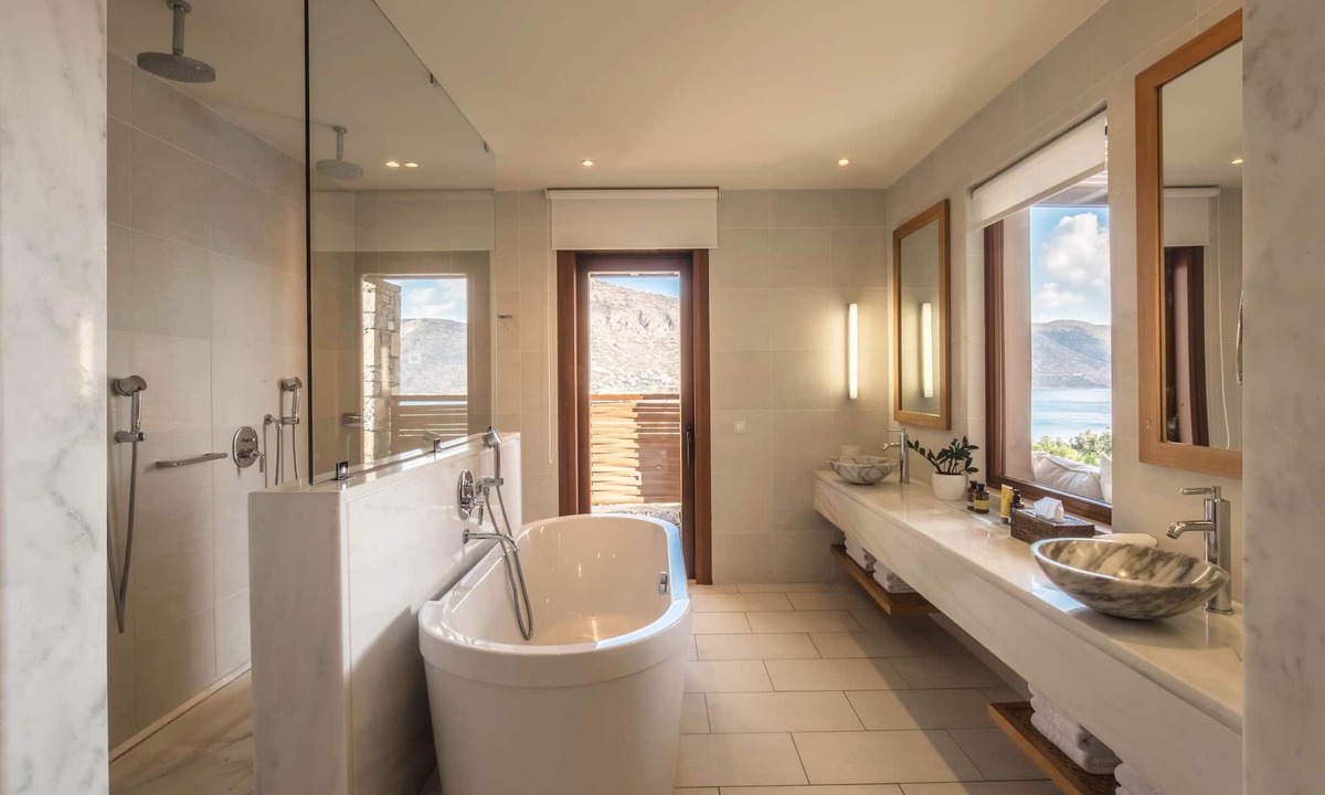 Elounda Hotel | Phāea Blue - Small Luxury Hotels of the World