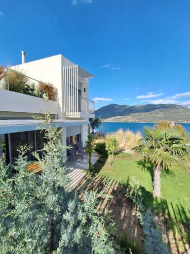 Eratini Villa | Physis Fokida