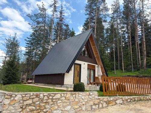 Zabljak House | Pine Retreat
