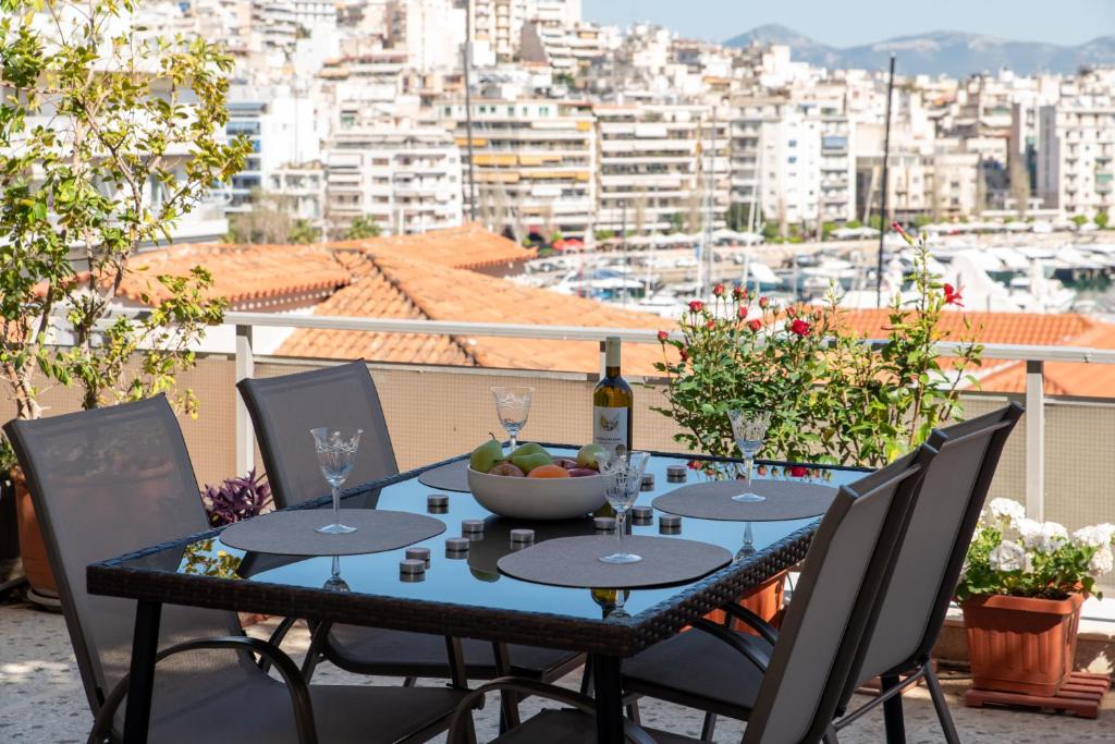 Pasalimani Apartment | Piraeus Passalimani view up to 7, near Metro