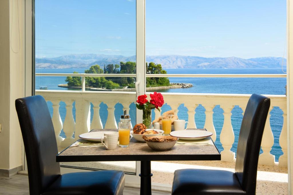 Perama Hotel | Pontikonisi Hotel & Suites-Adults Only