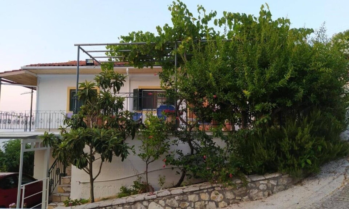 Koutsi House | Poppy Apartment I (1-bedroom apartment)