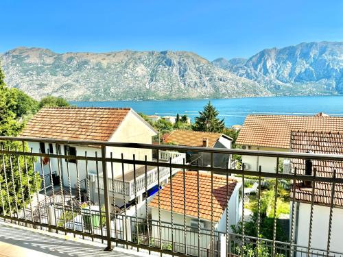 Prcanj Apartment | Prcanj sunny port apartments with shared pool