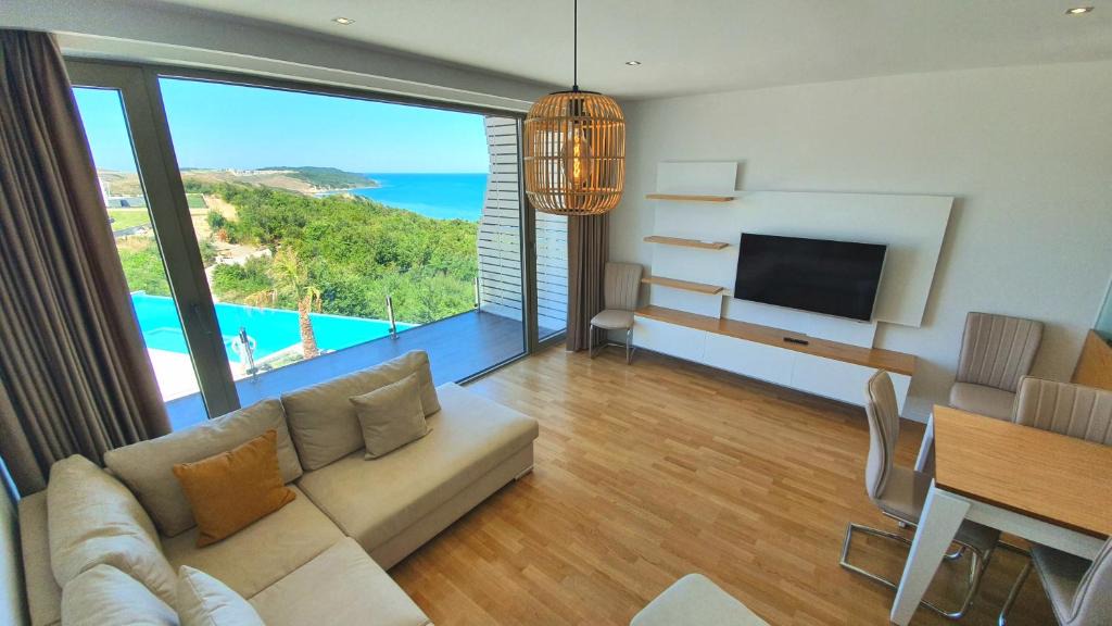 Ishem Apartment | PRIVÉ Seaview Duplex Apartment