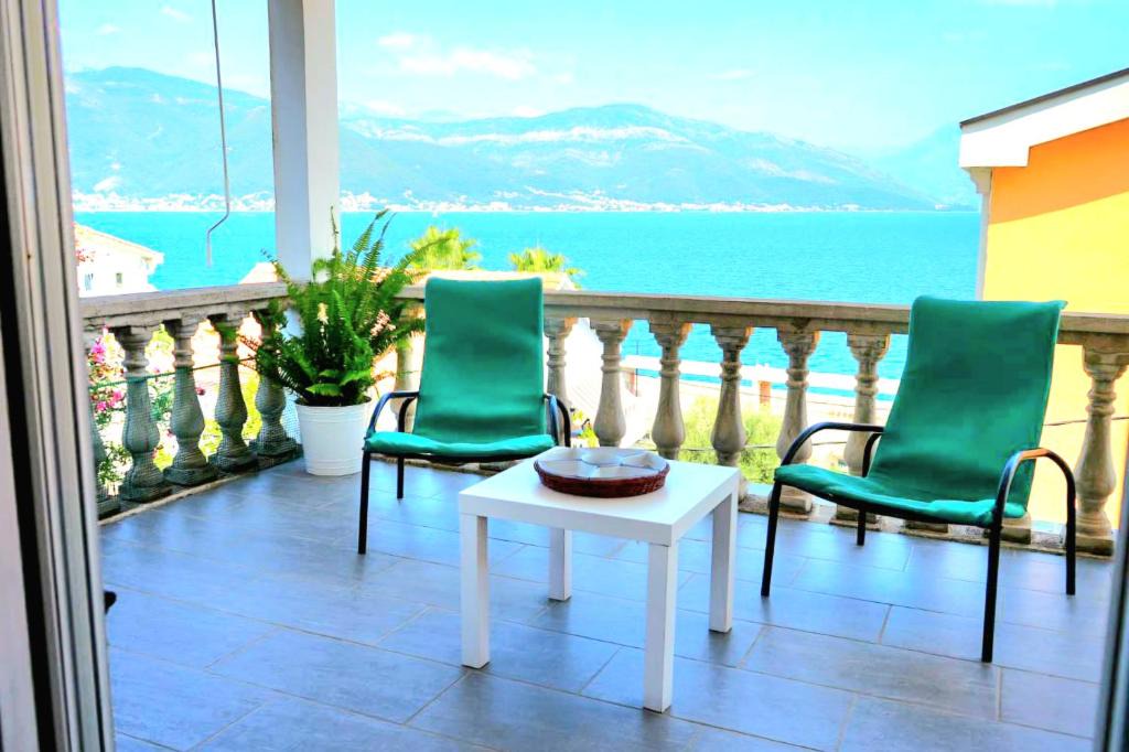 Krasici Apartment | Private apartment with a great view and location in Tivat
