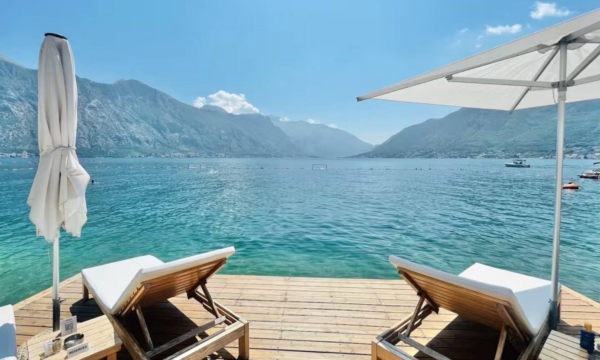 Orahovac Apartment | Private Terrace Living - Blue Flag Beach & Family Retreat near Kotor Bay