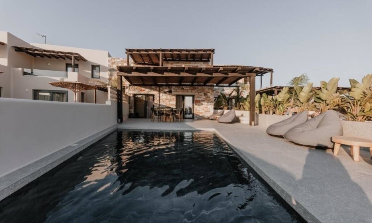 Plaka Villa | Privilege Villa With Private Pool & Jacuzzi