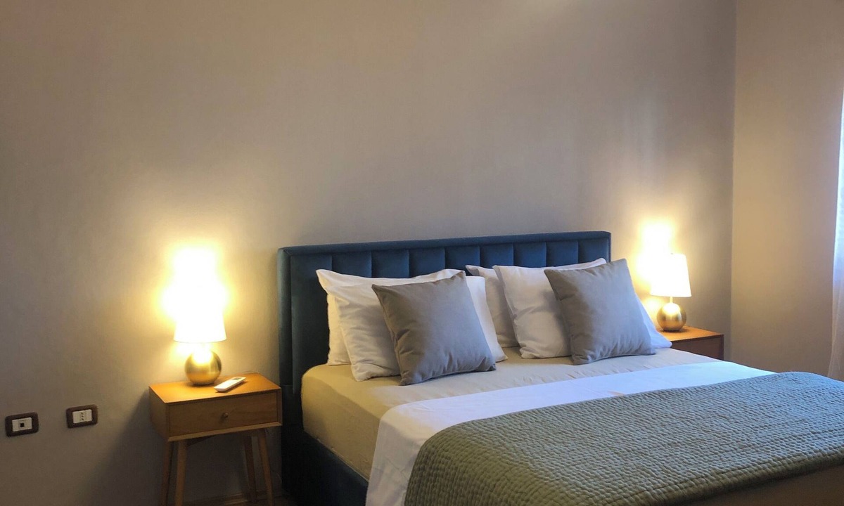 Tirana Apartment | Qemal Stafa Apartment, 2 bedroom apartment at the heart of Tirana New Bazaar.