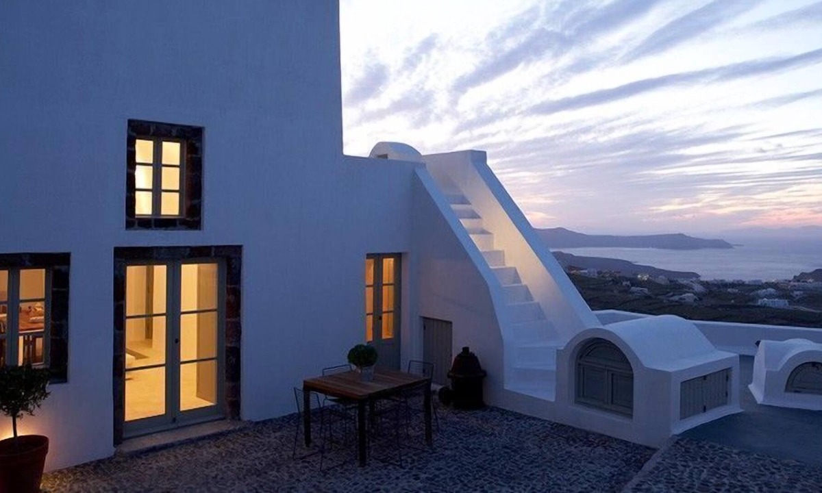 Pyrgos Villa | R 346 Luxury and Spacious 3 Bedroom Villa with Pool and Outdoor Jacuzzi