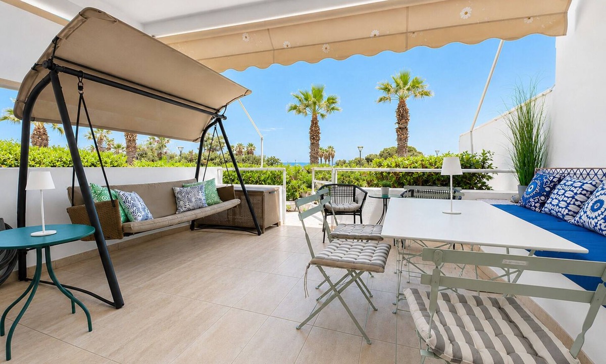 Rafina-Pikermi House | Rafina Blue Horizon Maisonette with Garden by ΜΡS
