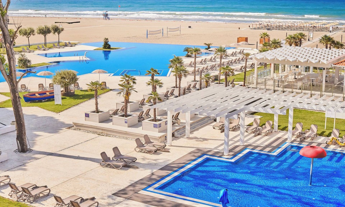 Ulcinj Hotel | Rare Gem! THREE Relaxing 2BR Suites, Swimming Pools, Beachfront, Free Parking!