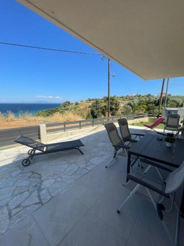 Nea Fokaia Apartment | Re-Treat