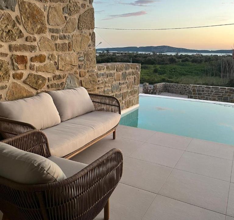 Messinia Apartment | Rea's Luxury Suite Gialova