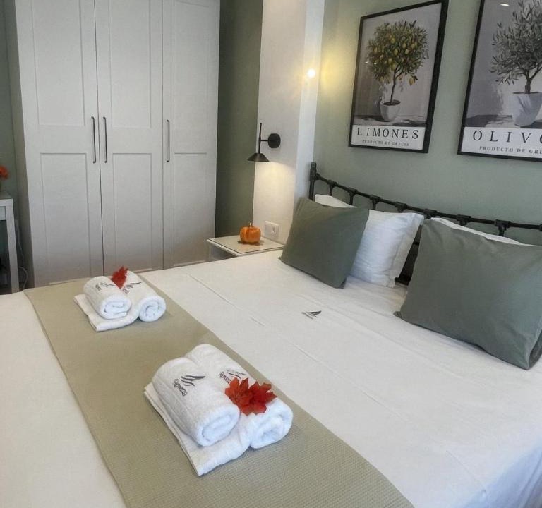 Thessaloniki City Centre Apartment | Remezzo 18 Spacious 2BR Apartment in City Center Quiet Stay Full Amenities