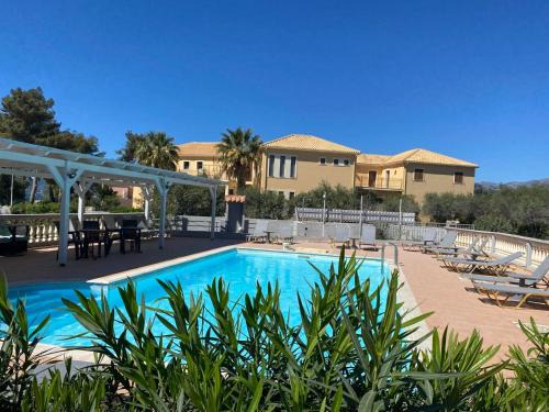 Lassi Apartment | RESIDENTS IONIAN (BED AND BREAKFAST)
