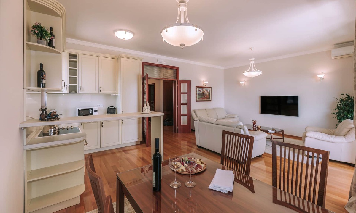 Centar Apartment | Retro Two Bedroom Apartment in Center of Budva