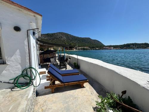 Poseidonio Apartment | Riva Blue Silence -Seafront Retreat
