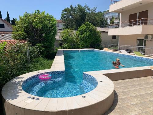 Denovici Apartment | RIVIERA APARTS