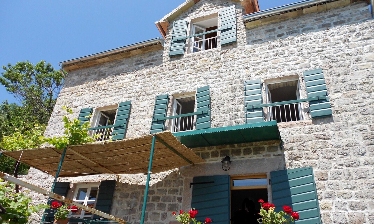 Grahovo Villa | Romantic family-friendly traditional stone villa overlooking the sea