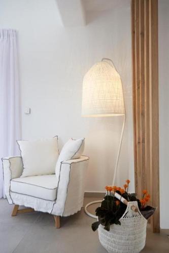 Exo Gialos Villa | Romantic Santorini Getaway Villa Ammos 1 Bedroom Private Outdoor Pool