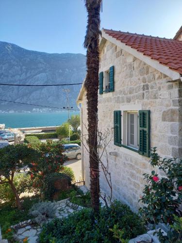 Prcanj Villa | Romantic stone house by the sea *