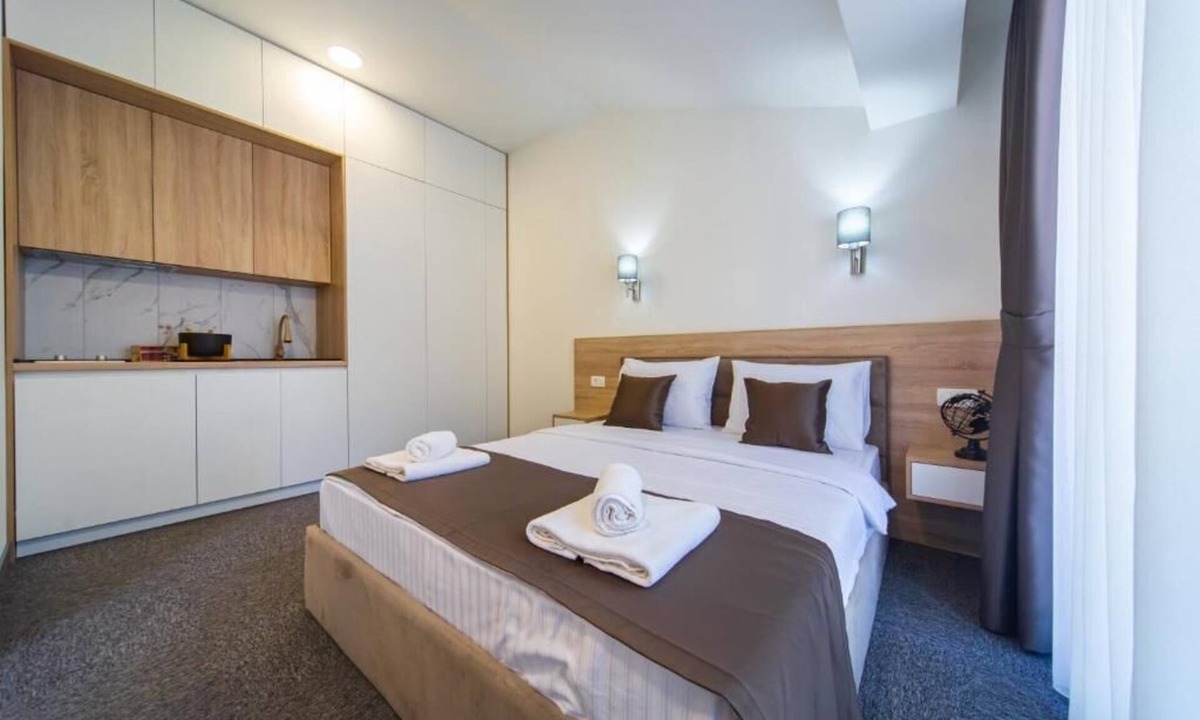 Lazi Apartment | Rooftop Apartments & Rooms