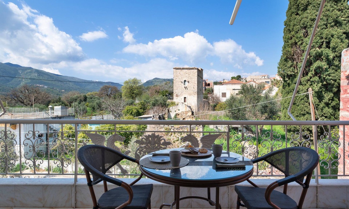 Skoutari Apartment | Room 'Standard Studio 3' with Shared Terrace, Wi-Fi and Air Conditioning