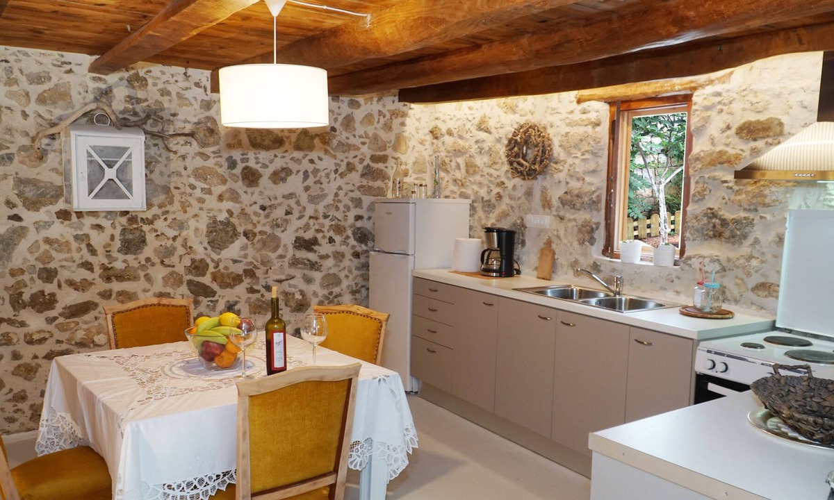 Lampini House | Roukounakis House