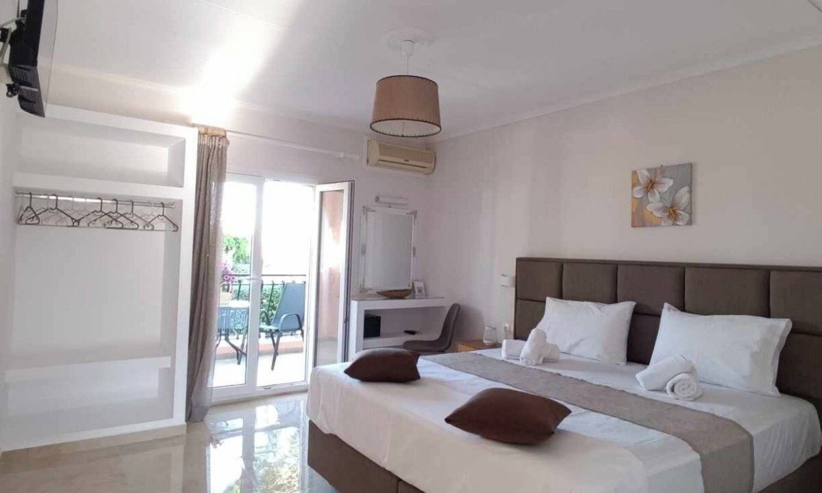 Porto Koukla House | Roussa's Studios and Apartments