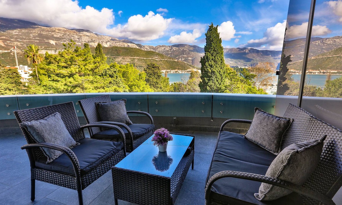 Budva Apartment | Royal Gardens Luxury Apartments - 19 rooms
