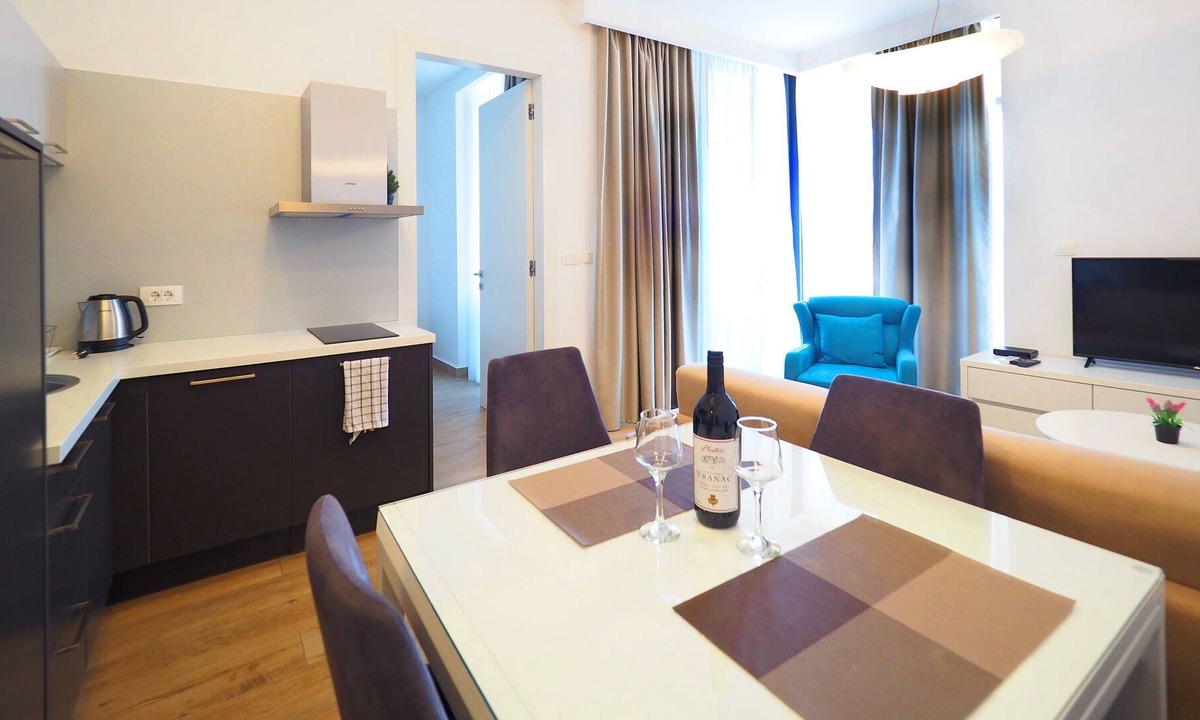 Budva Apartment | Royal Gardens Luxury Apartments - 34 rooms