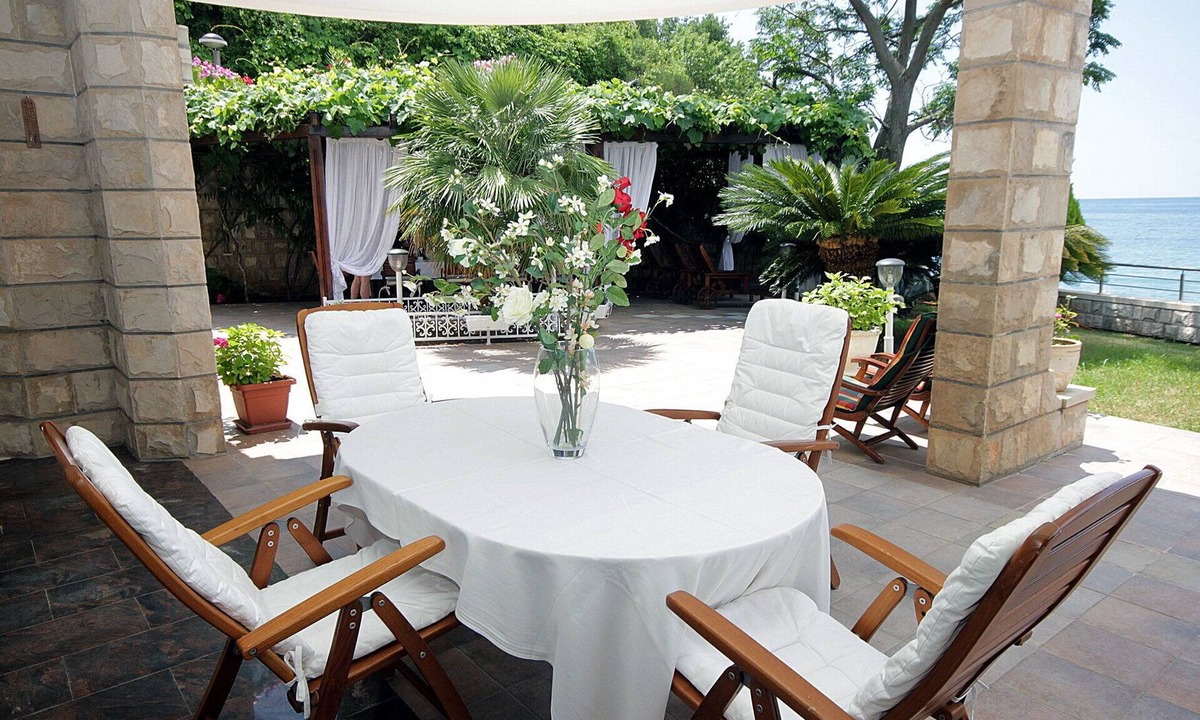 Sveti Stefan Apartment | Royal Holiday 1bedroom apartment with sea view
