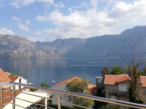 Prcanj Apartment | Ruža Apartments Sea View
