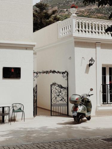 Vlore Hotel | Ruby Palace