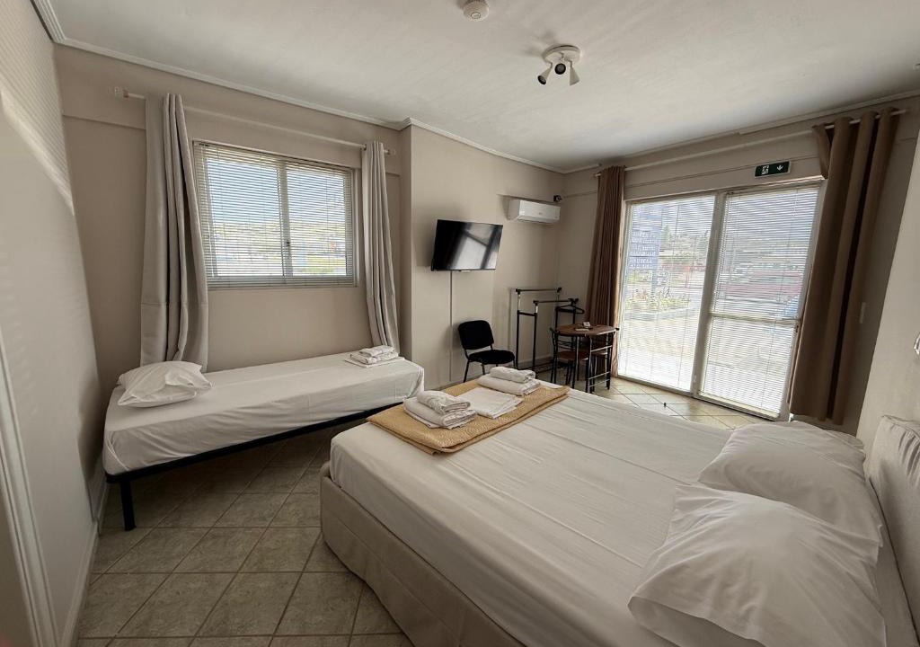 Markopoulo Mesogaias Apartment | RunWay Stay-24h self check in- Athens Airport