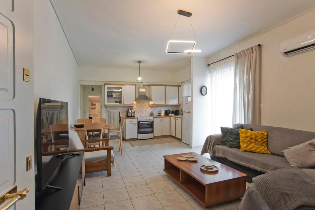 Ano Patisia Apartment | Saint Elefterios Haven